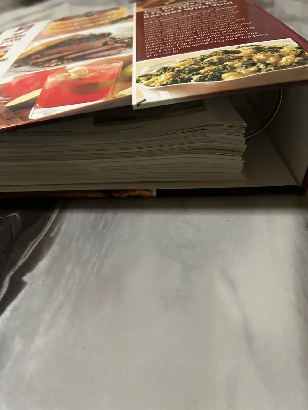 The Bradford Exchange BRAND NAME Cook Book - 2014 Edition